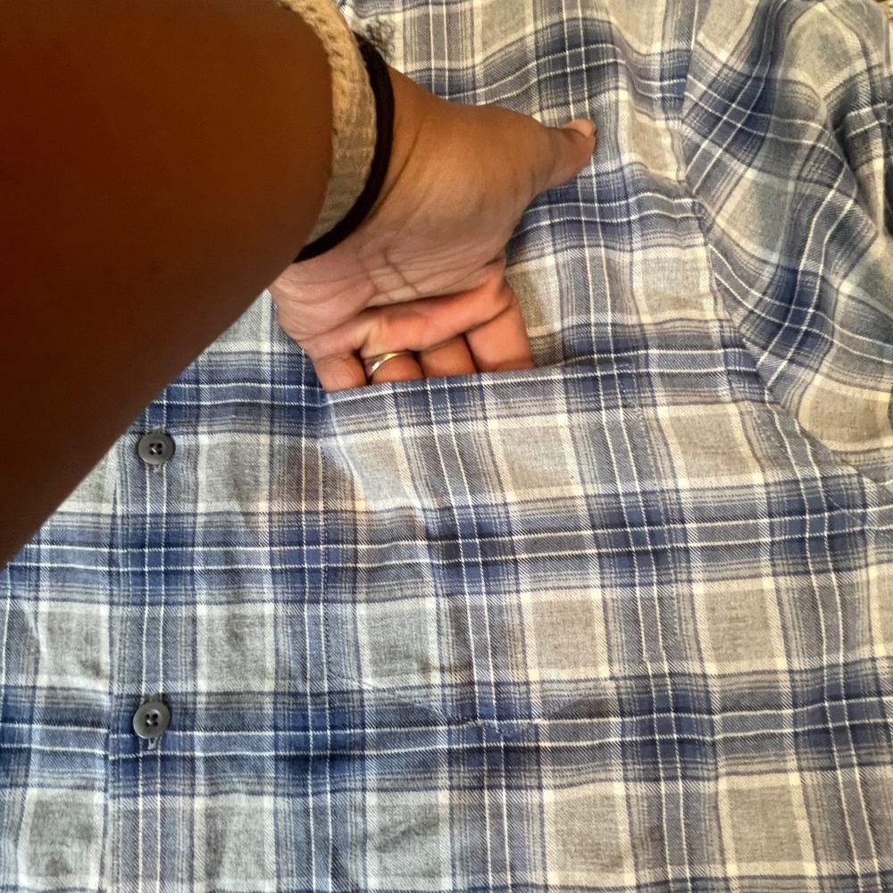 Vince Mens Classic Fit Plaid Button Down Shirt Blue Grey Large L Long Sleeve - Picture 5 of 6